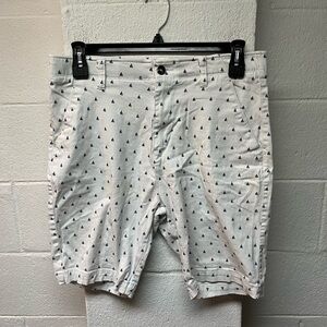 Plugg White Shorts with Navy Sailboat Pattern. Size 32